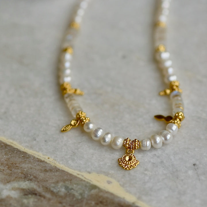 Pearls & Moonstone Good Vibration choker necklace details by Manipura