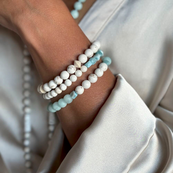 Bracelet Flow Gemstone avec perles de Larimar et de Magnésite