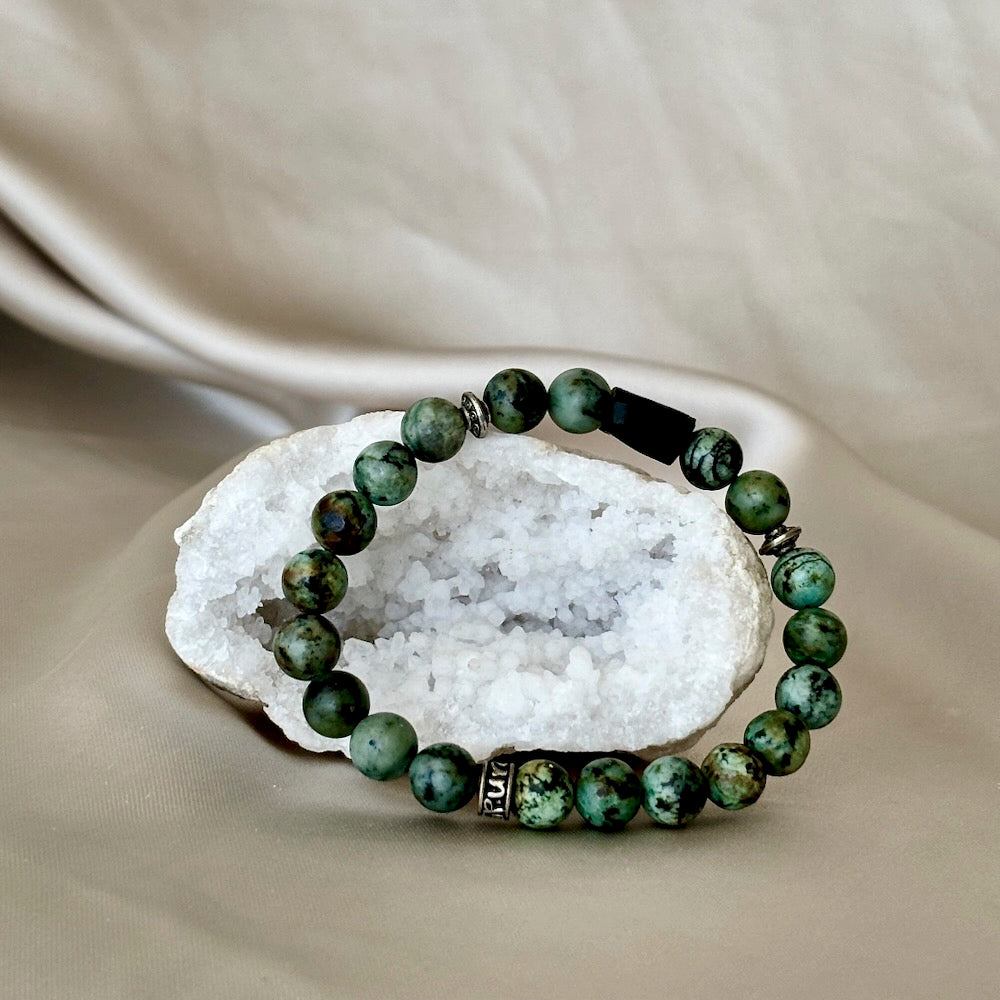 Bracelet de pierres précieuses Power to Protect avec perles africaines turquoise et shungite