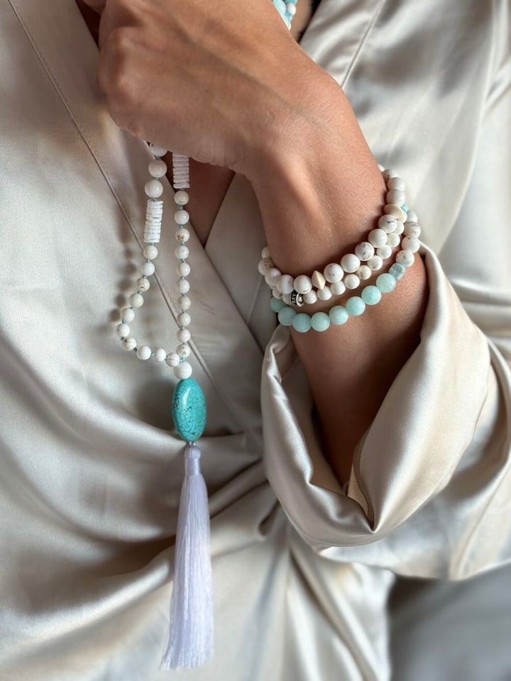 Déesse Gemstone Mala avec perles Turquoise, Larimar, Amazonite et Magnésite