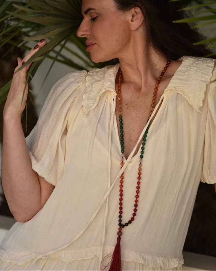 Mala de piedras preciosas de colores curativos