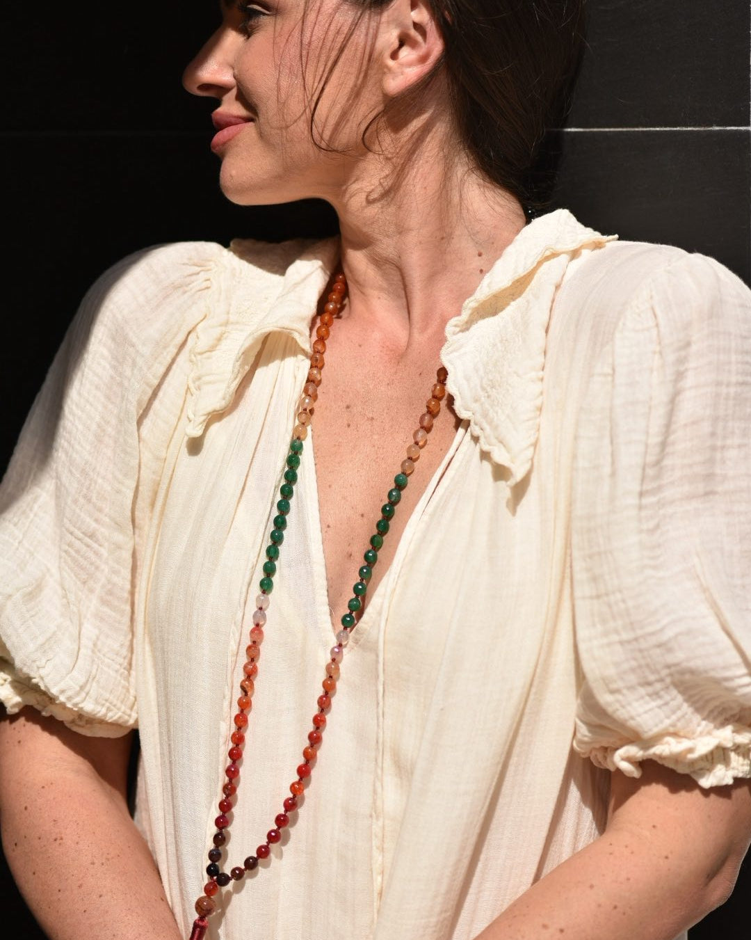 Mala de piedras preciosas de colores curativos