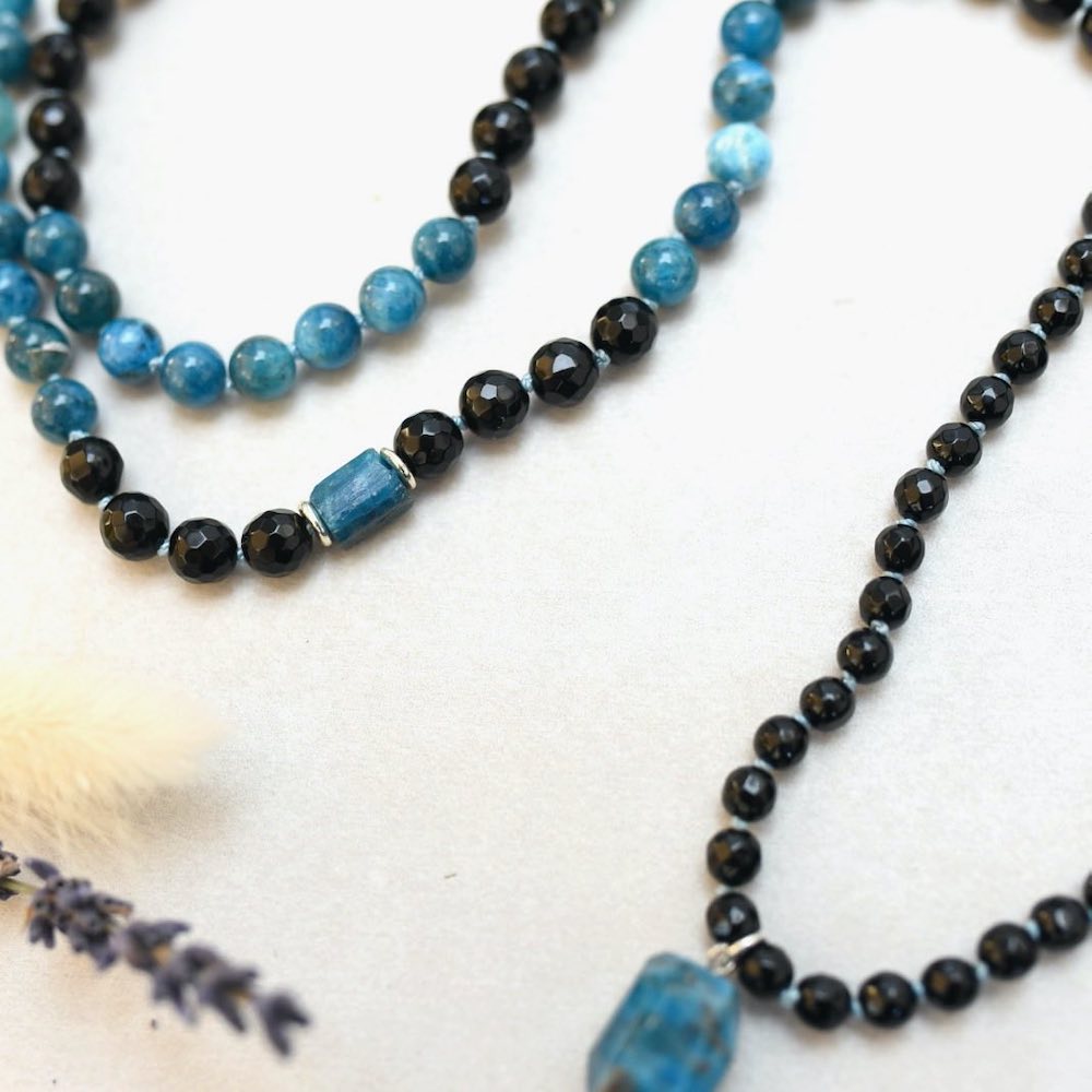 Blue Apatite Gemstone Mala with 108 beads of Apatite and Onyx - Handmade with 108 Mala Beads by Manipura
