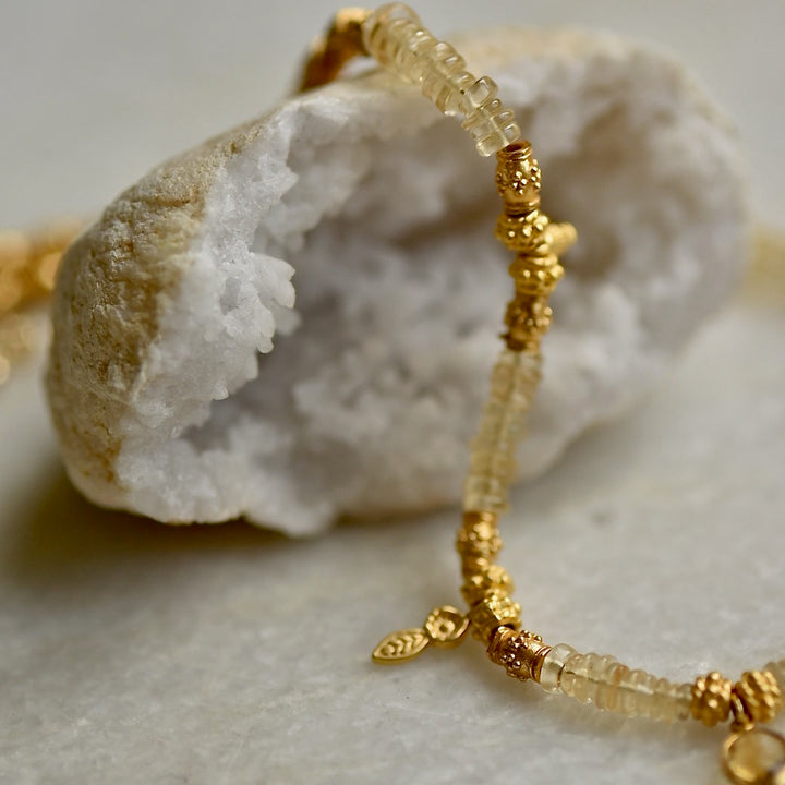 Cintrine gemstone golden choker necklace by Manipura in details