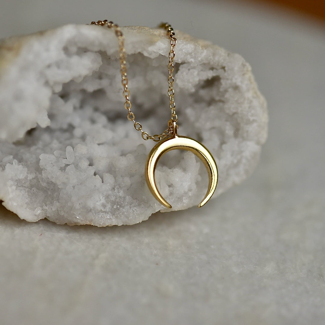 Inner Glow Necklace with a Moon Crescent in Gold