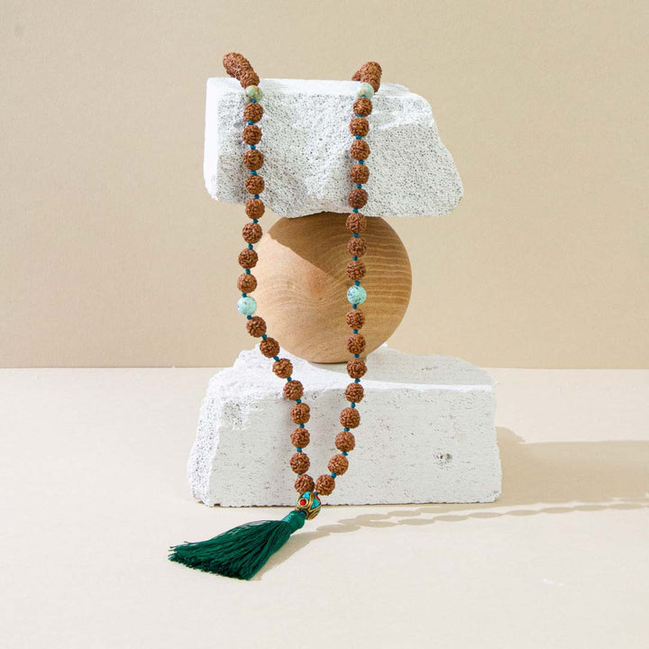 Mala Perlenkette für Kinder, handgefertigt mit Rudraksha und Türkis