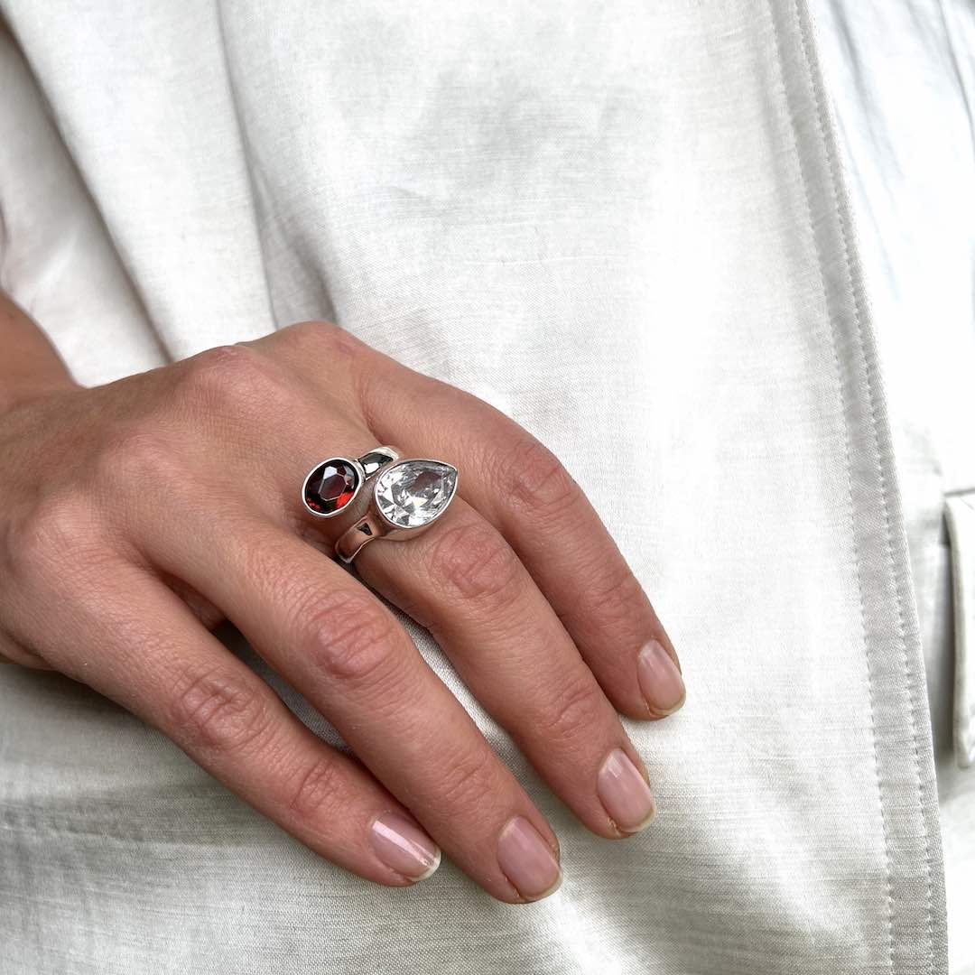 Balance Silver Ring with Garnet & White Zircon Gemstones (Adjustable)